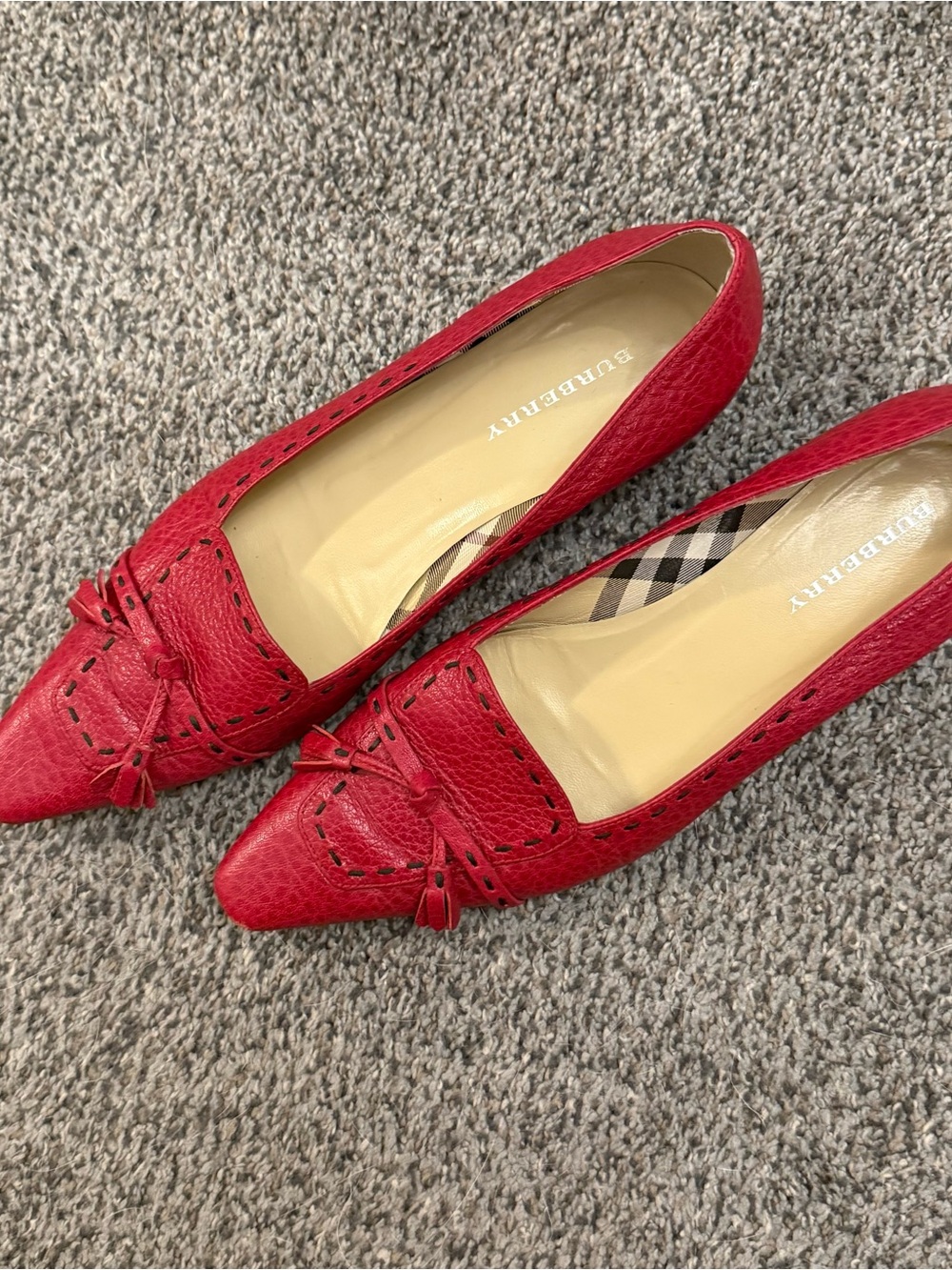 Burberry Red Leather Pointed-Toe Flats with Bow Detail - Picture 1 of 5